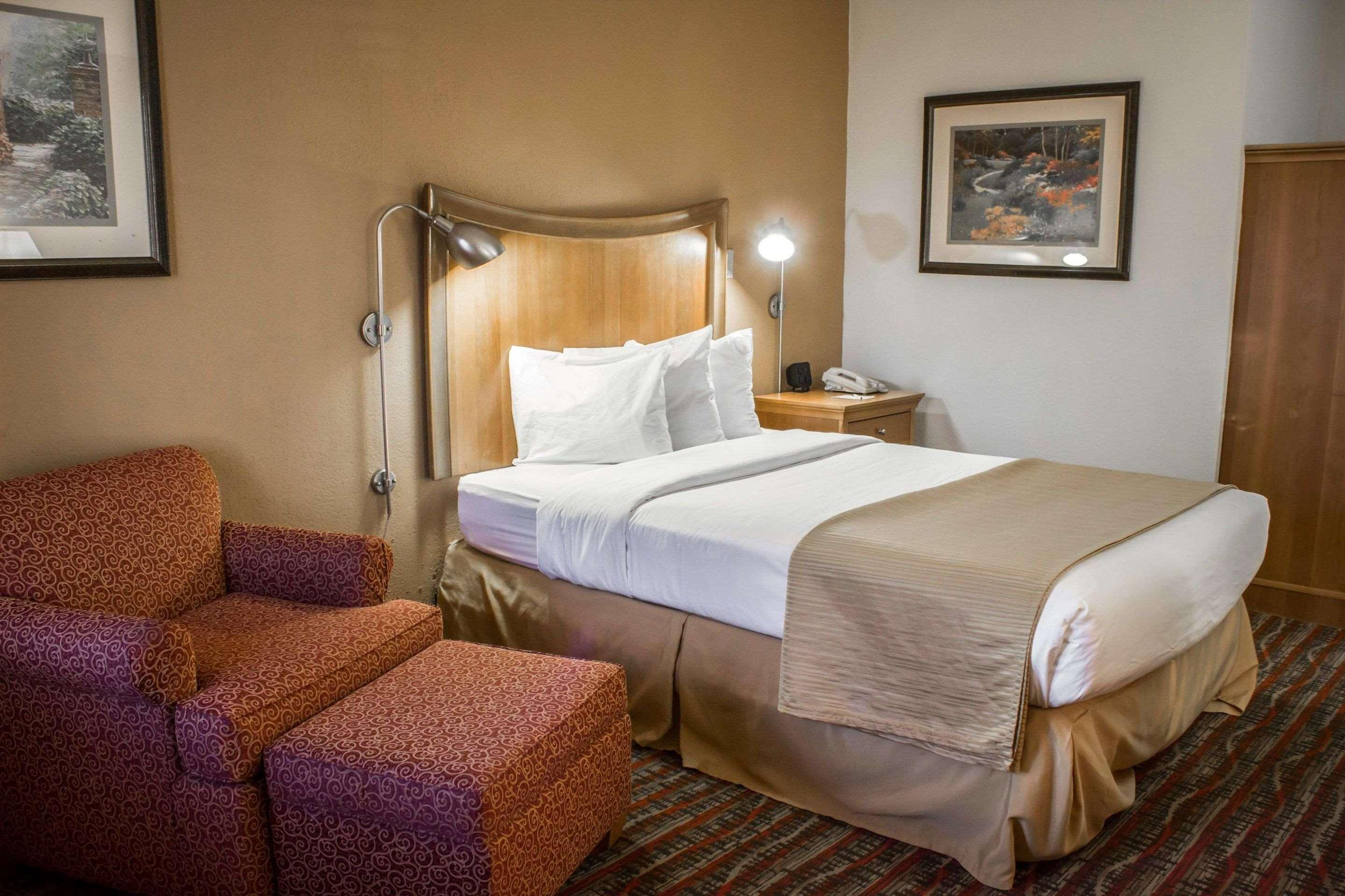 Hampton Inn Chapel Hill Exteriör bild